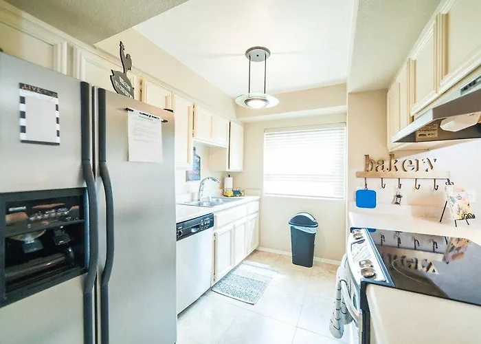 Private Patio-cubbies Close By-easy Freeway Access * Mesa