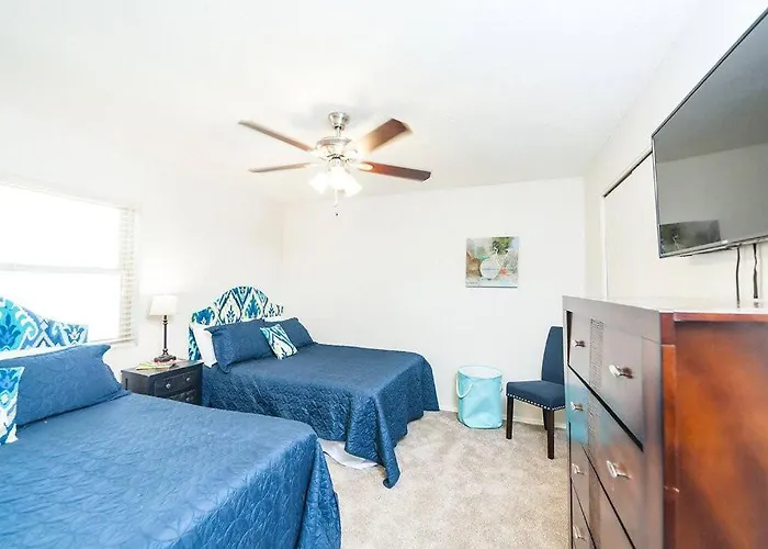 Apartment Private Patio-cubbies Close By-easy Freeway Access *