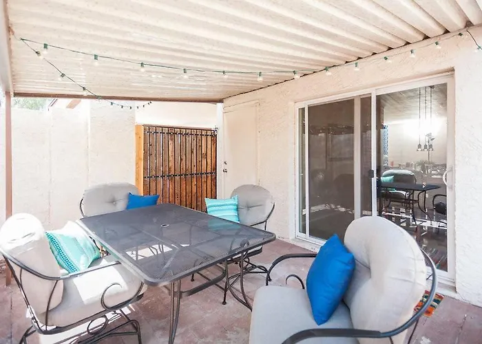 Private Patio-cubbies Close By-easy Freeway Access Apartment *