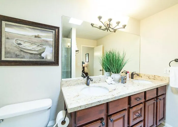 Private Patio-cubbies Close By-easy Freeway Access * Mesa